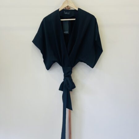 VANILLA SATIN KIMONO TOP -BLACK SATIN KIMONO TOP CKONTOVA