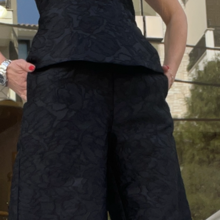 BLACK TEXTURED ZIP CULOTTES-CKONTOVA