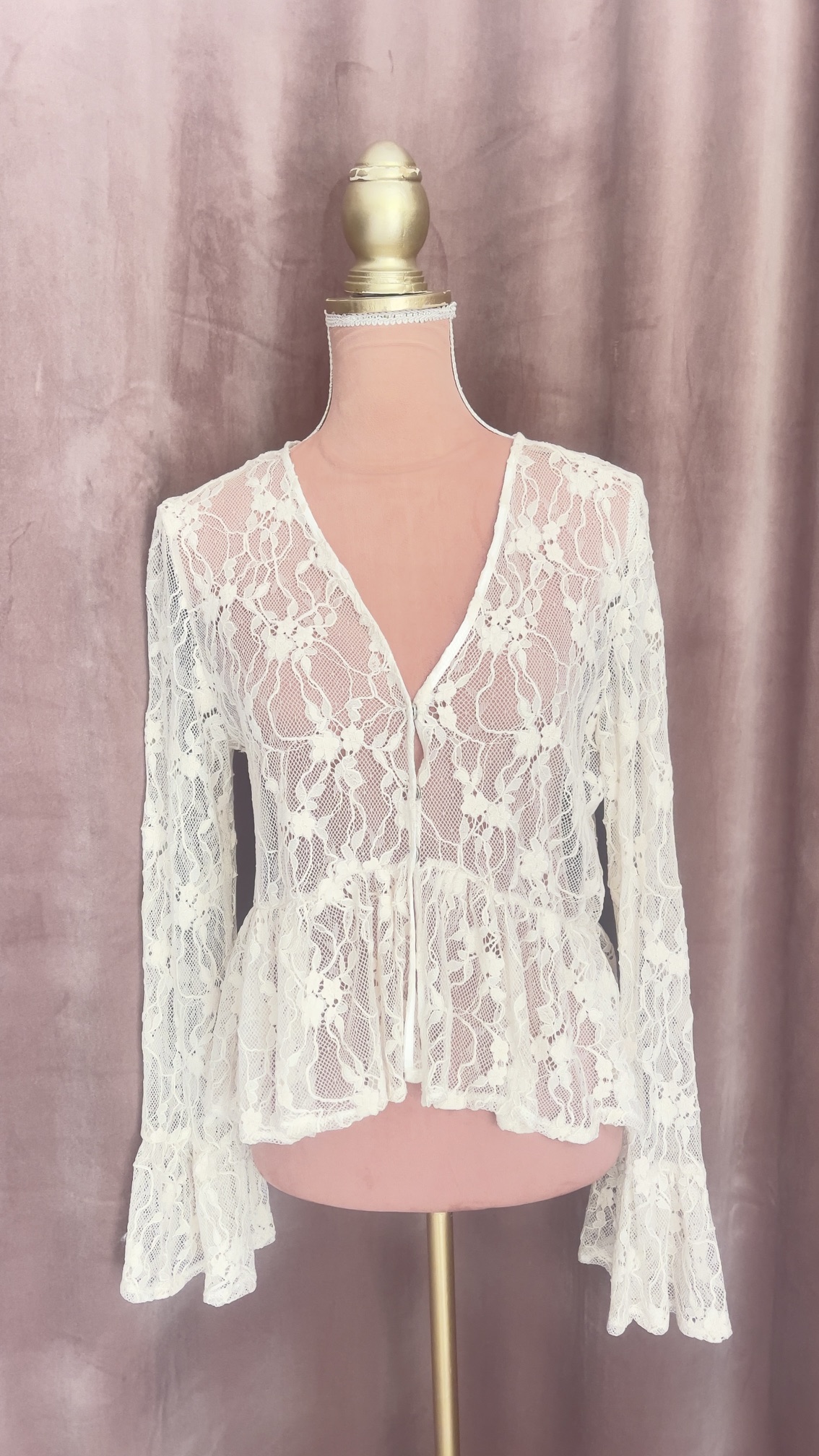 IMG_2060 WHITE LACE RUFFLED BLOUSE -BLACK LACE RUFFLED BLOUSE -CKONTOVA
